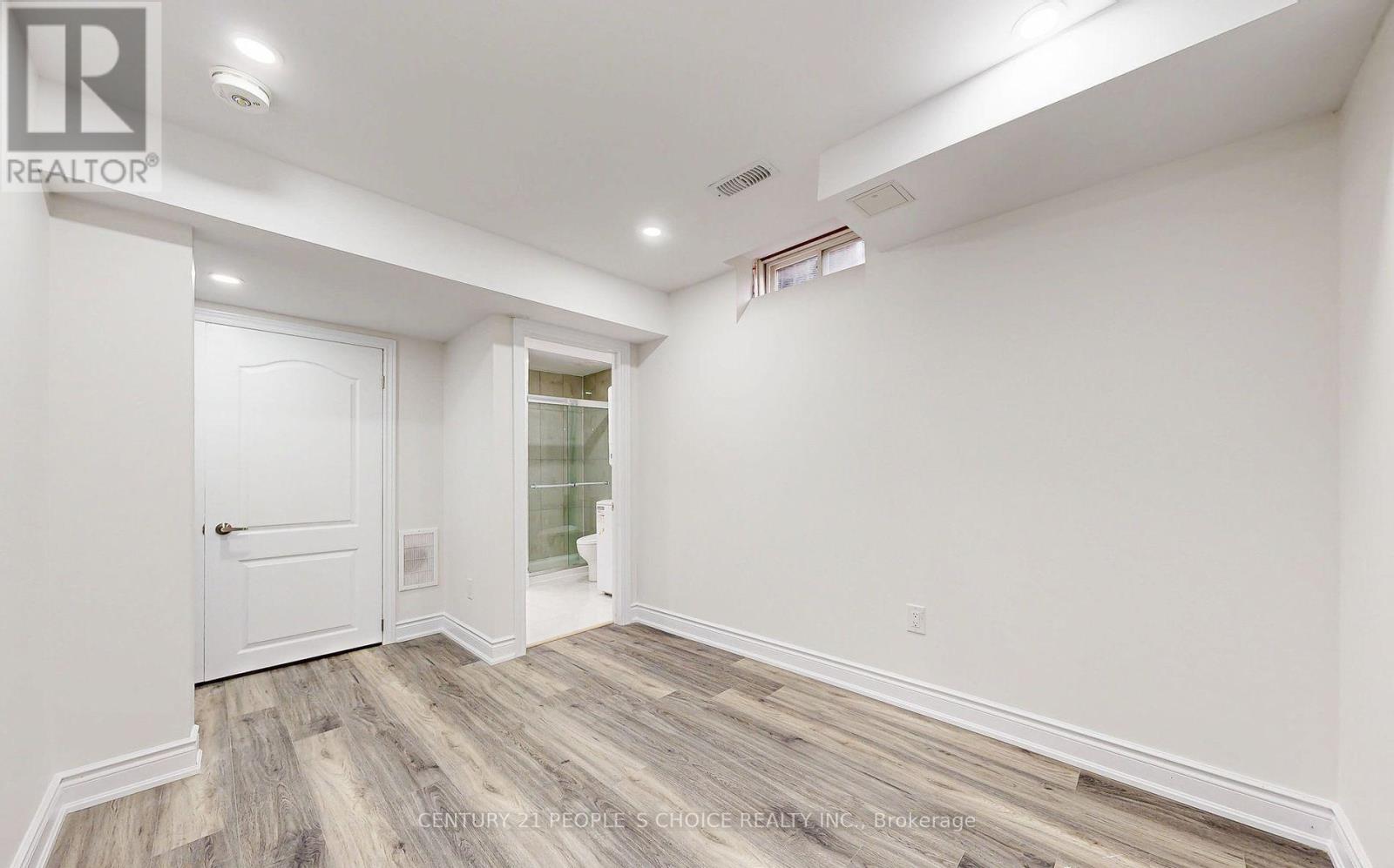 31 Dorking Drive, Brampton (Heart Lake West), Ontario  L6Z 3T9 - Photo 38 - W12441440
