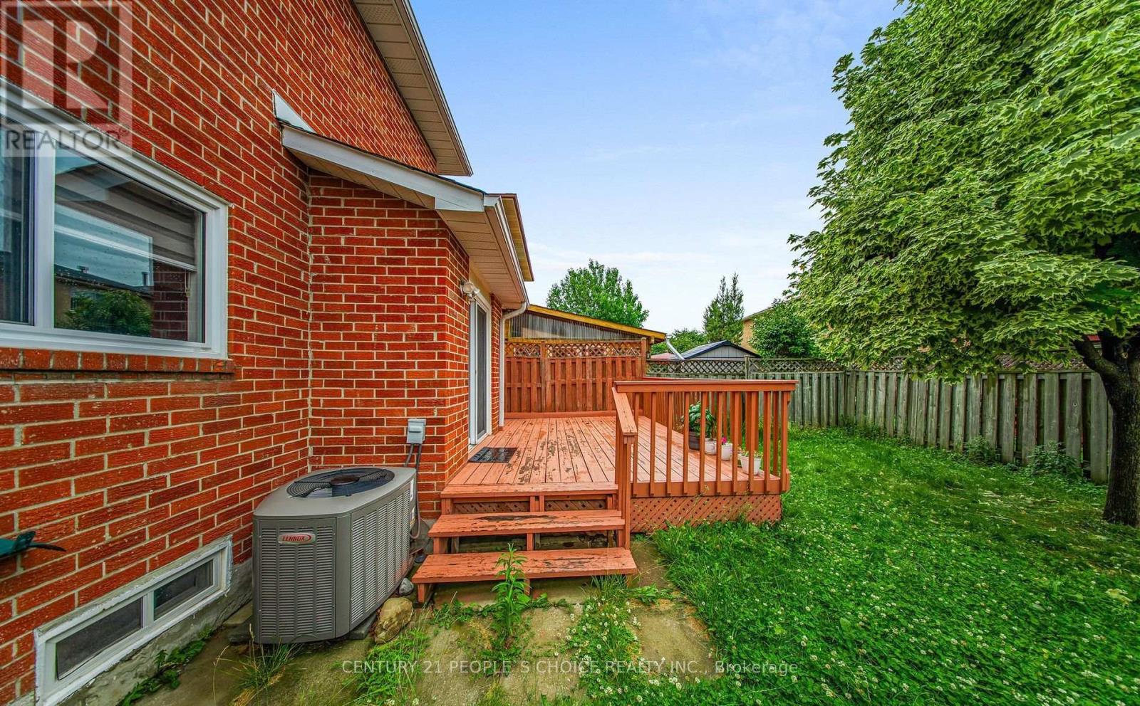 31 Dorking Drive, Brampton (Heart Lake West), Ontario  L6Z 3T9 - Photo 43 - W12441440