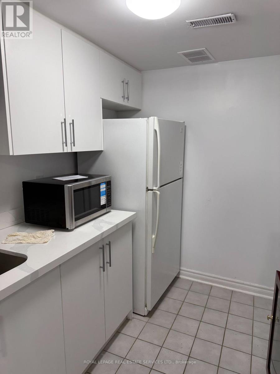 Bsmt - 3603 Copernicus Drive, Mississauga, Ontario  L5B 3L3 - Photo 11 - W12441453