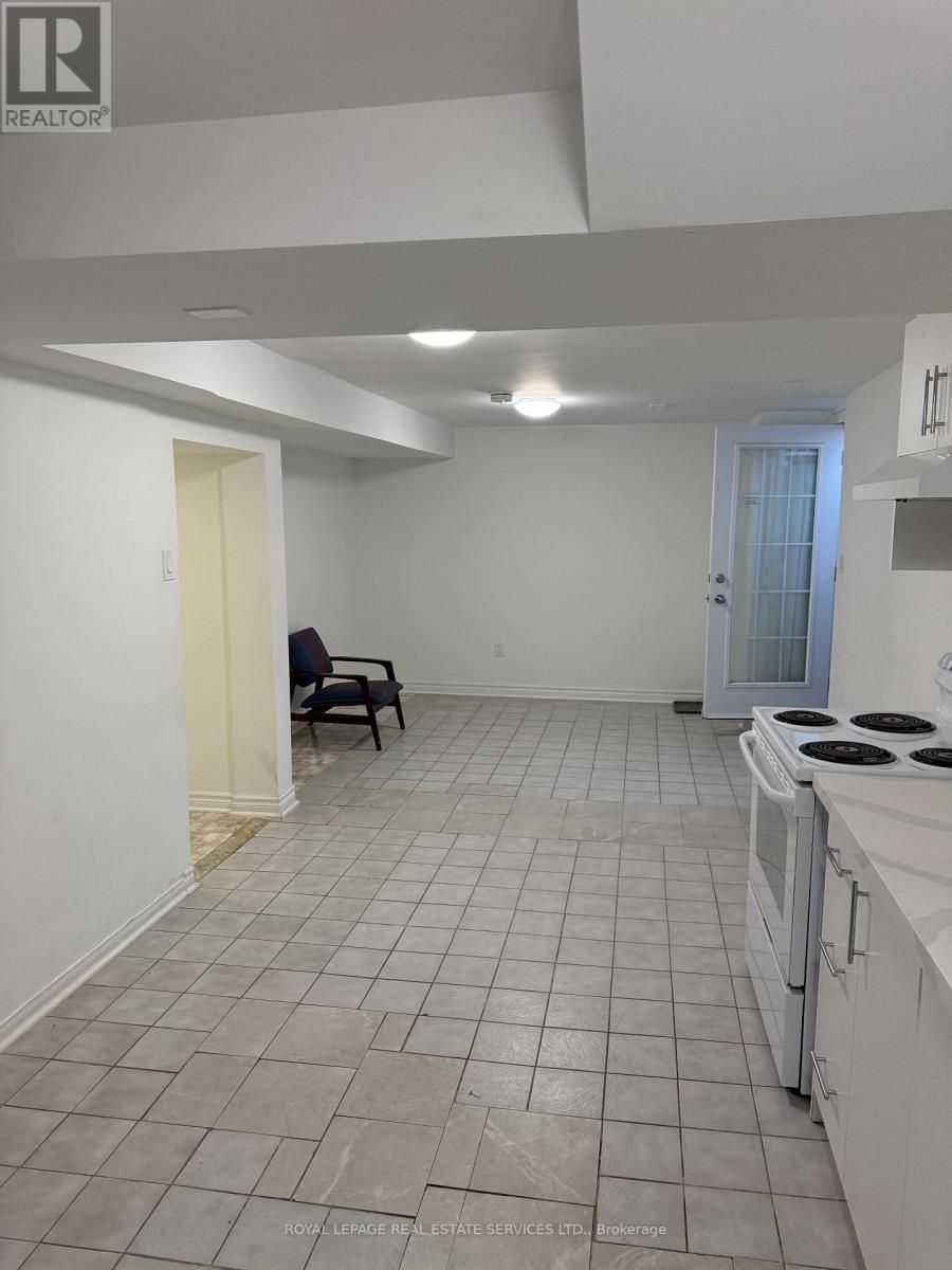 Bsmt - 3603 Copernicus Drive, Mississauga, Ontario  L5B 3L3 - Photo 12 - W12441453
