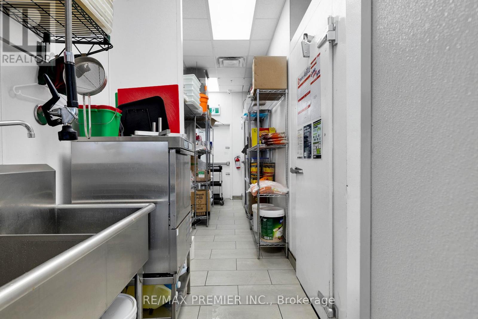 104 - 2151 St. Clair Avenue W, Toronto, Ontario  M6N 1K5 - Photo 24 - W12441454