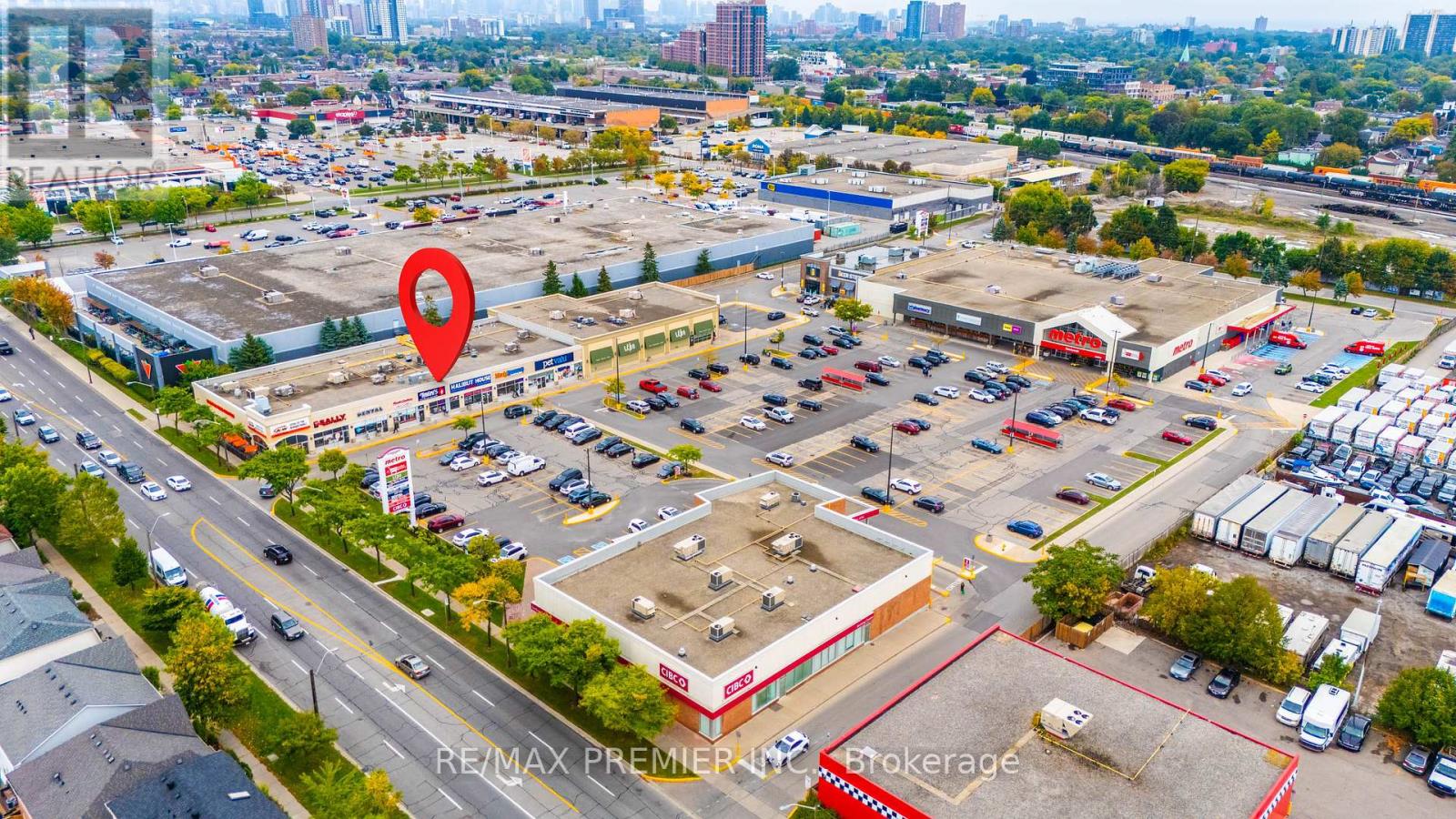 104 - 2151 St. Clair Avenue W, Toronto, Ontario  M6N 1K5 - Photo 6 - W12441454