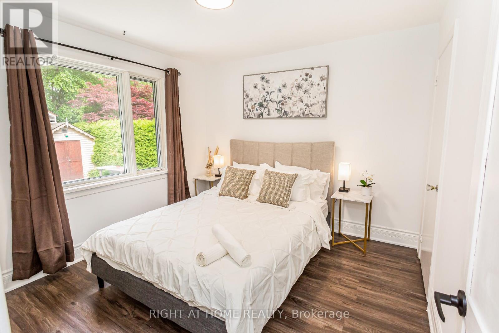 411 Maplehurst Avenue, Oakville, Ontario  L6L 4Y3 - Photo 17 - W12441458