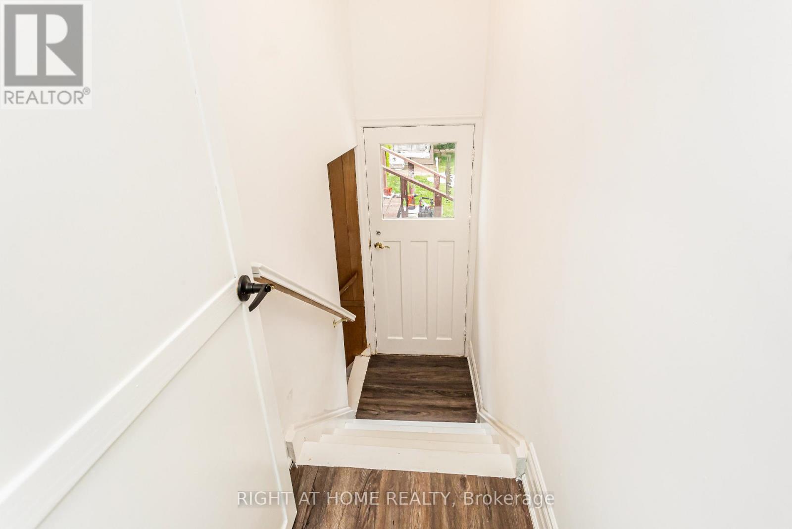 411 Maplehurst Avenue, Oakville, Ontario  L6L 4Y3 - Photo 24 - W12441458