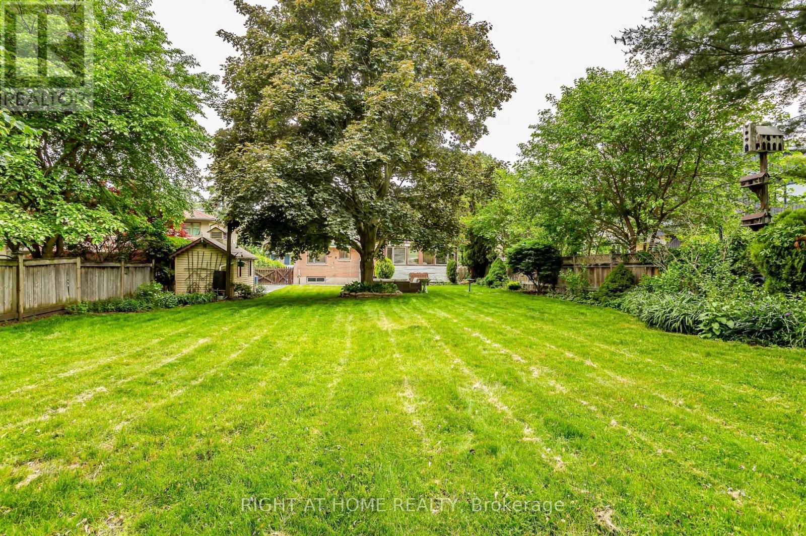 411 Maplehurst Avenue, Oakville, Ontario  L6L 4Y3 - Photo 35 - W12441458