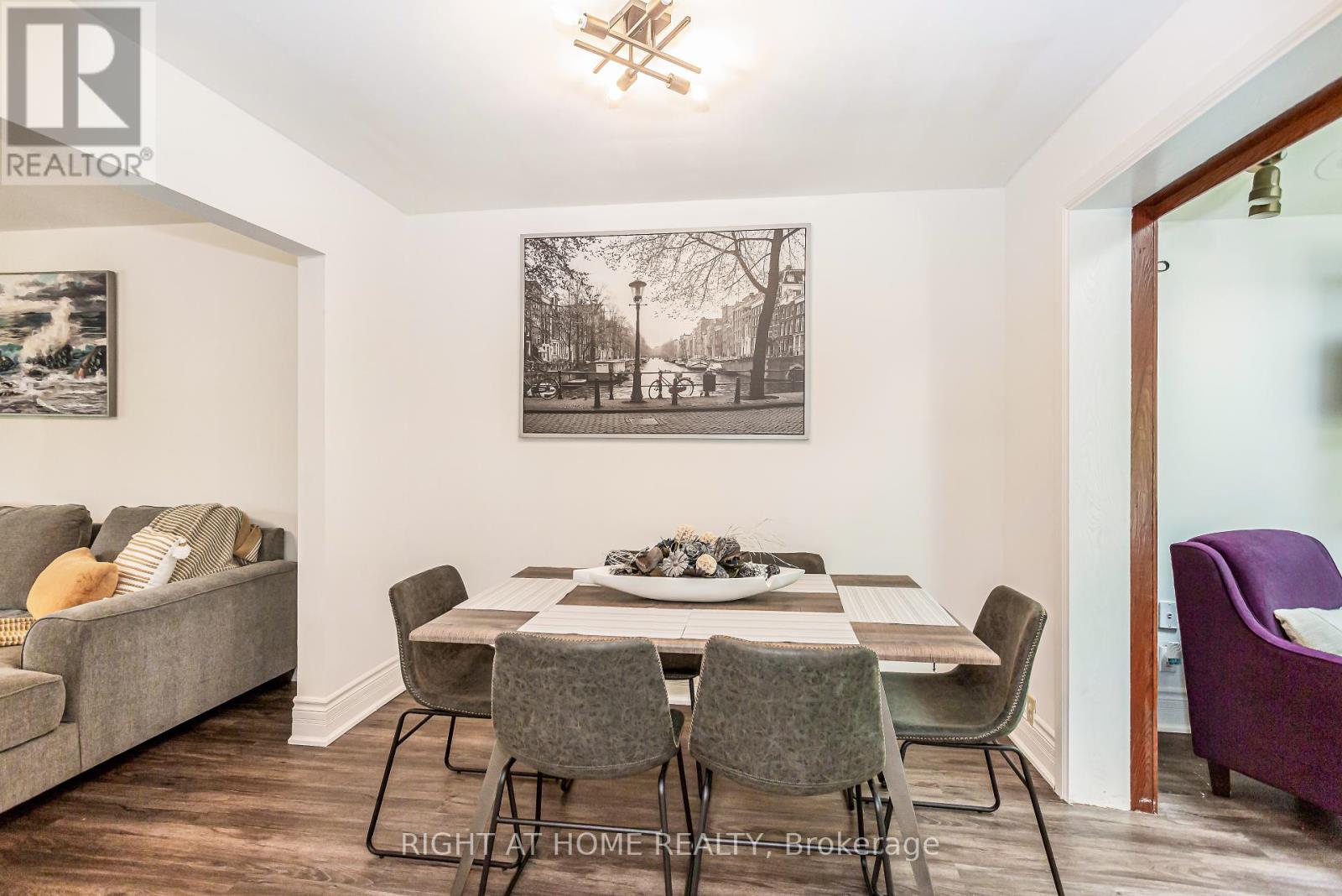 411 Maplehurst Avenue, Oakville, Ontario  L6L 4Y3 - Photo 9 - W12441458