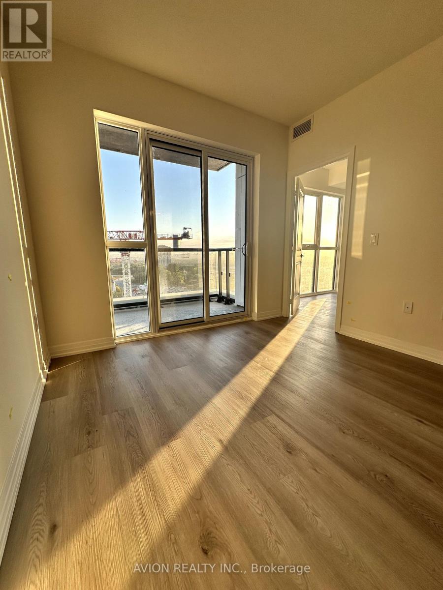 1110 - 15 Watergarden Drive, Mississauga, Ontario  L5R 0H4 - Photo 13 - W12441466