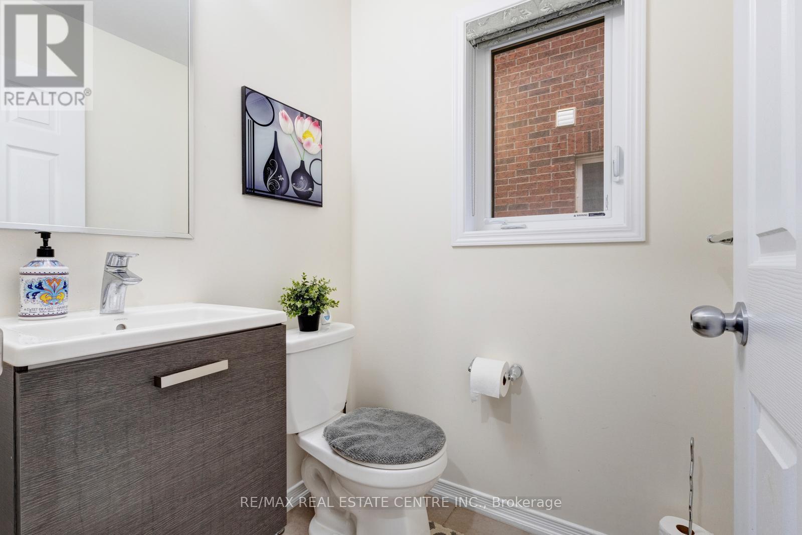11 Hoover Road, Brampton, Ontario  L7A 4L2 - Photo 38 - W12441472