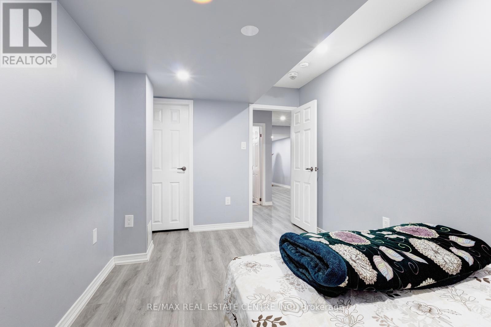 11 Hoover Road, Brampton, Ontario  L7A 4L2 - Photo 46 - W12441472