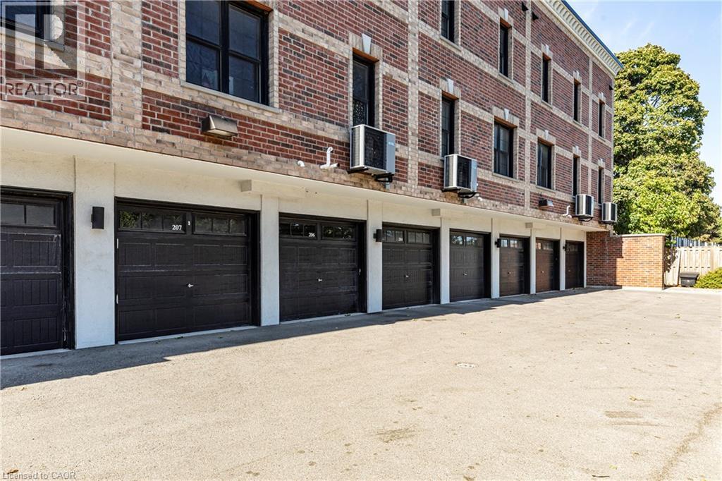 760 Lakeshore Road E Unit# 207, Mississauga, Ontario  L5E 1C7 - Photo 4 - 40771321