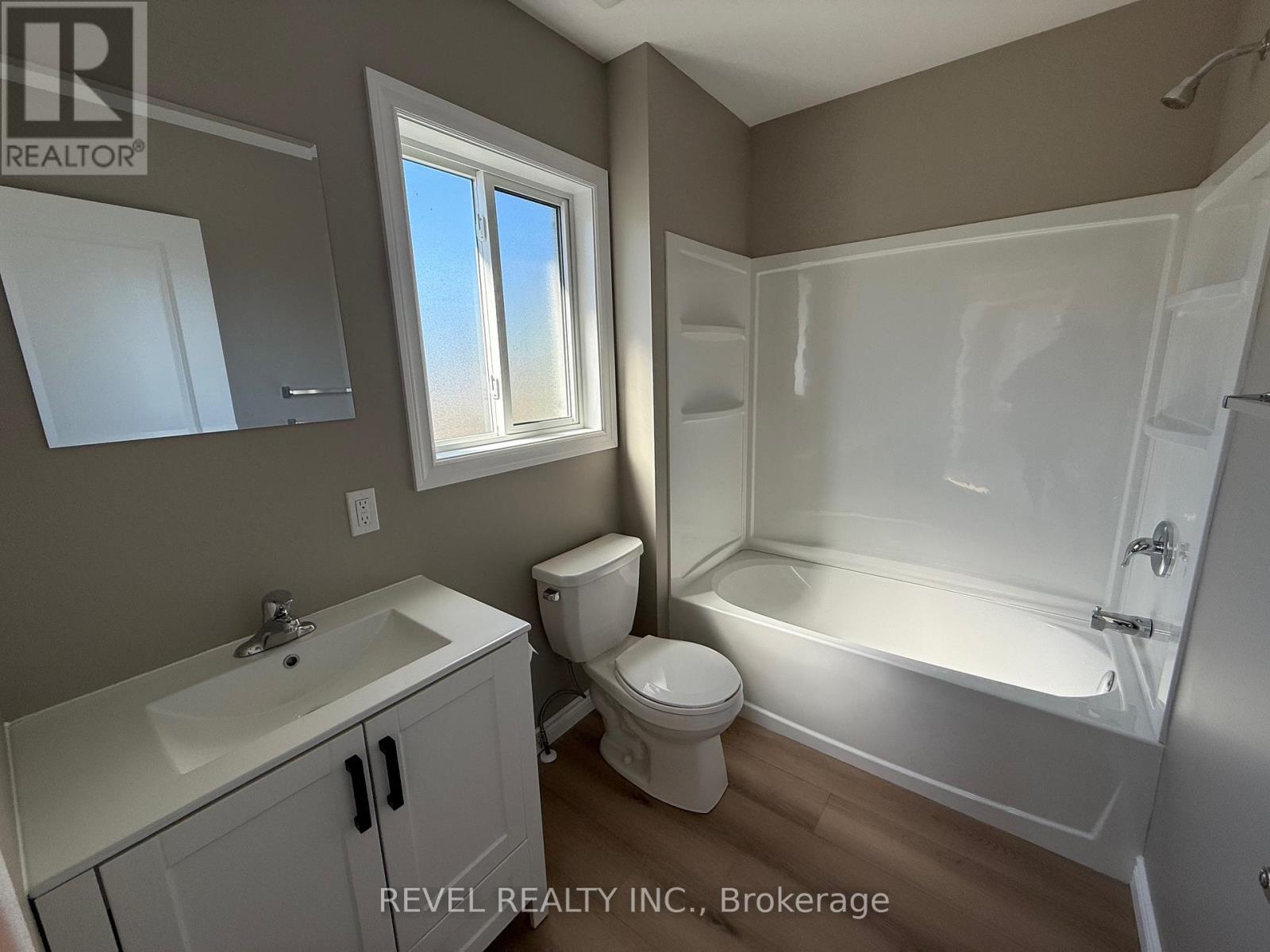 9 Crosier Street, Norfolk, Ontario  N4B 1C6 - Photo 10 - X12441443