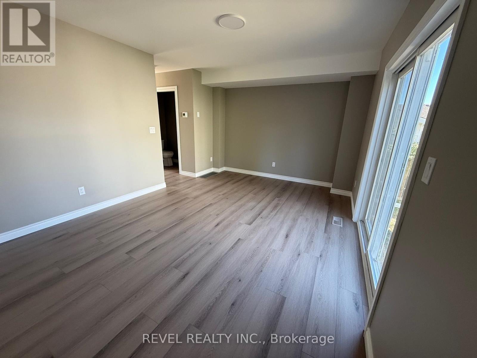 9 Crosier Street, Norfolk, Ontario  N4B 1C6 - Photo 4 - X12441443