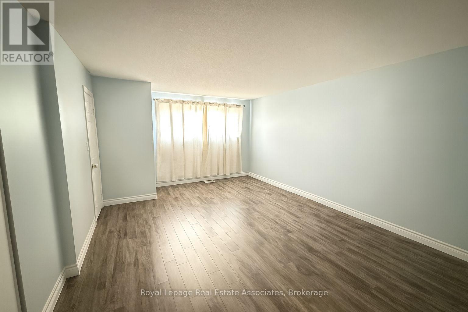 34 - 1675 Upper Gage Avenue, Hamilton, Ontario  L8W 3R8 - Photo 11 - X12441468