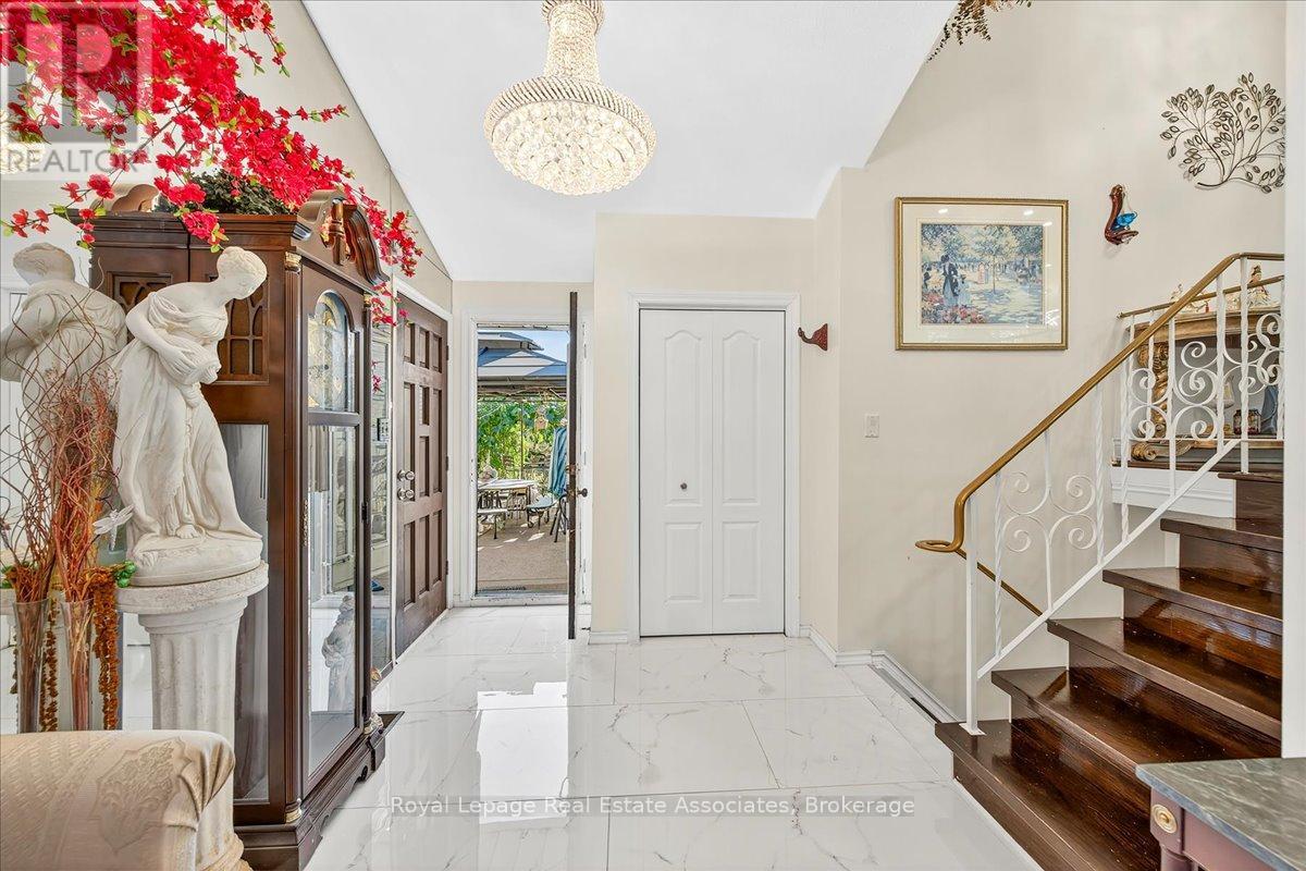 51 Picton Street W, Hamilton, Ontario  L8L 1E4 - Photo 5 - X12441471