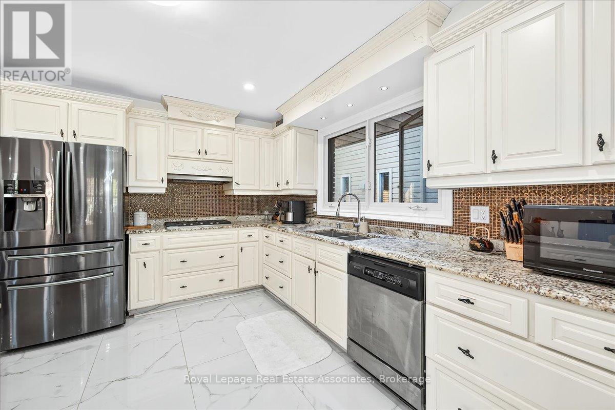 51 Picton Street W, Hamilton, Ontario  L8L 1E4 - Photo 9 - X12441471