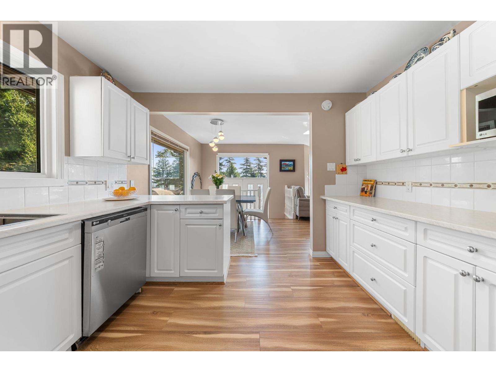 1025 Beaufort Road, North Vancouver, British Columbia  V7G 1R8 - Photo 6 - R3042059
