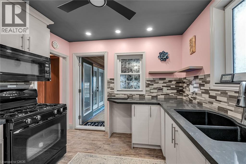 248 East 12th Street, Hamilton, Ontario  L9A 3X8 - Photo 13 - 40775895