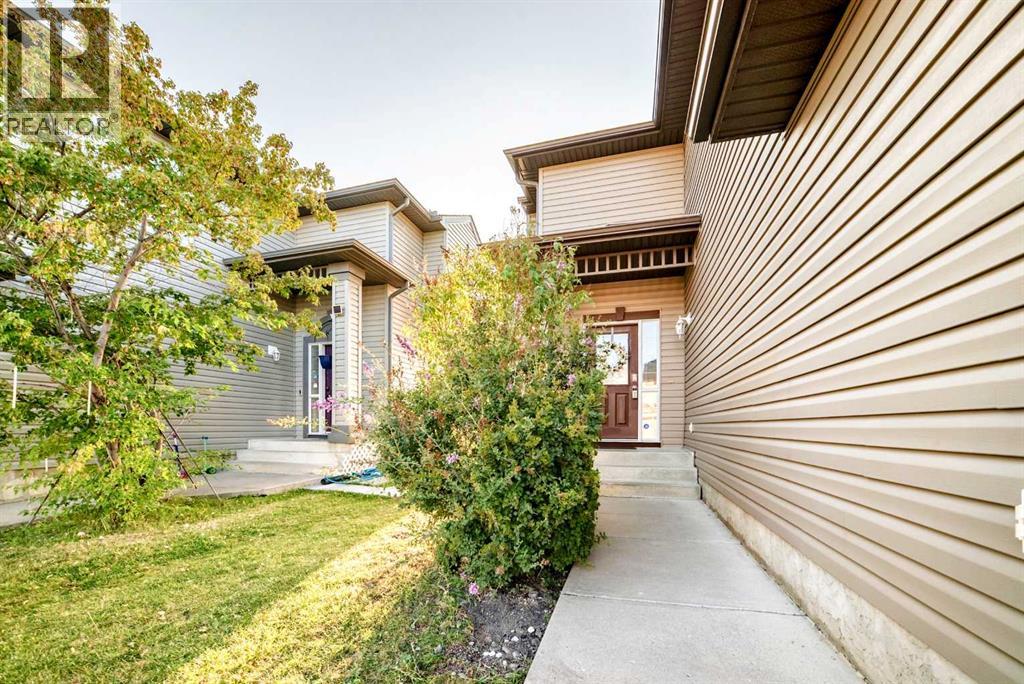 83 Bridlecrest Street Sw, Calgary, Alberta  T2Y 4Y8 - Photo 4 - A2258150