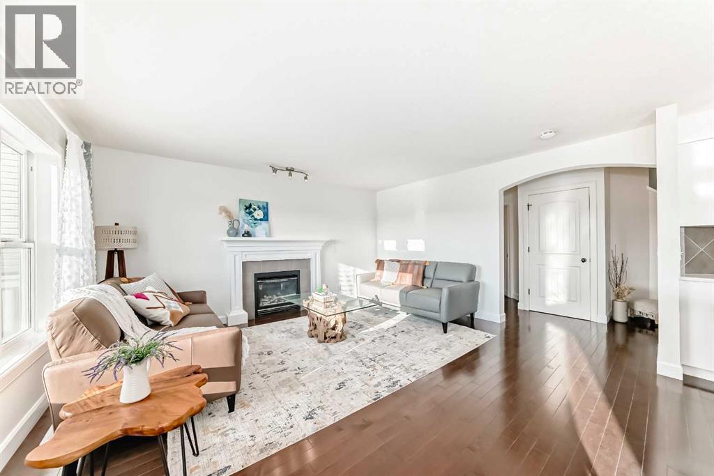 83 Bridlecrest Street Sw, Calgary, Alberta  T2Y 4Y8 - Photo 10 - A2258150