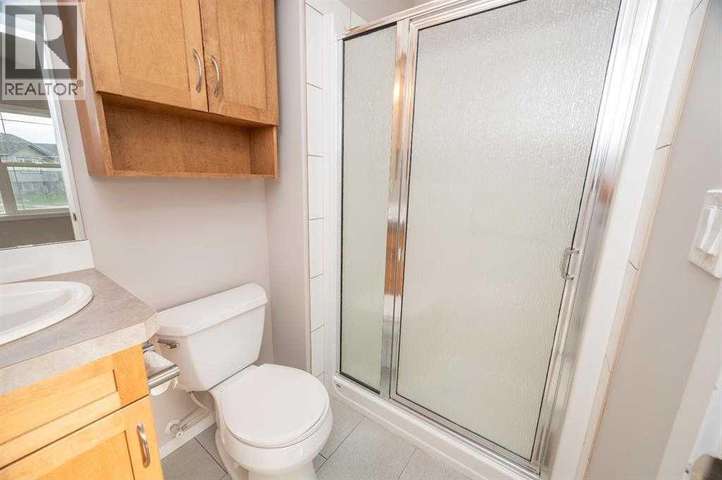 60 Long Close, Red Deer, Alberta  T4R 3N8 - Photo 7 - A2242073