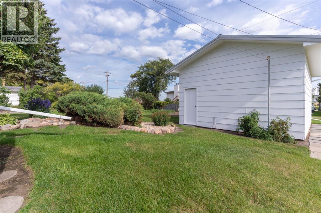 5232 50 Avenue, Holden, Alberta  T0B 2C0 - Photo 35 - A2258897