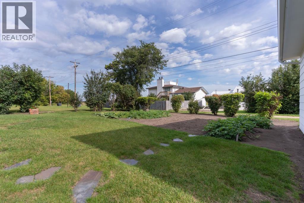 5232 50 Avenue, Holden, Alberta  T0B 2C0 - Photo 36 - A2258897