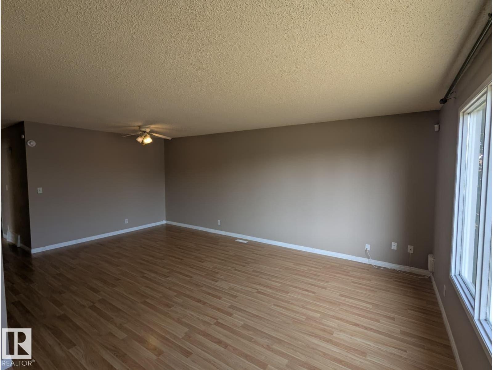 14610 30 St Nw, Edmonton, Alberta  T5Y 2C3 - Photo 3 - E4459511