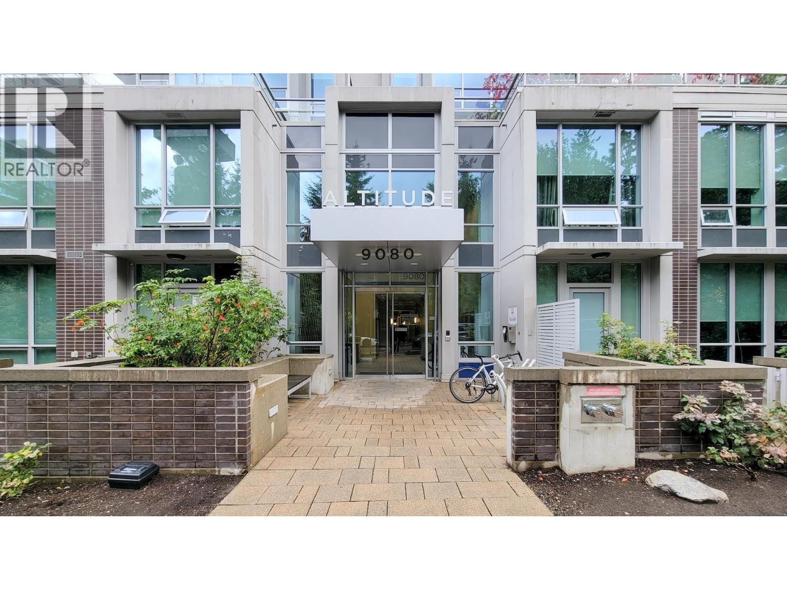 706 9080 University Crescent, Burnaby, British Columbia  V5A 0B7 - Photo 1 - R3053799