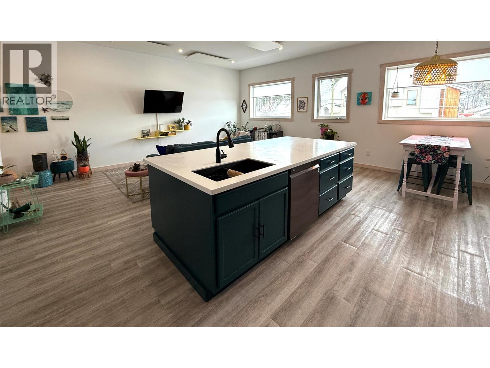 63 Deer Park Avenue, Kimberley, British Columbia V1A 2J3 - Photo 2 - 10364689