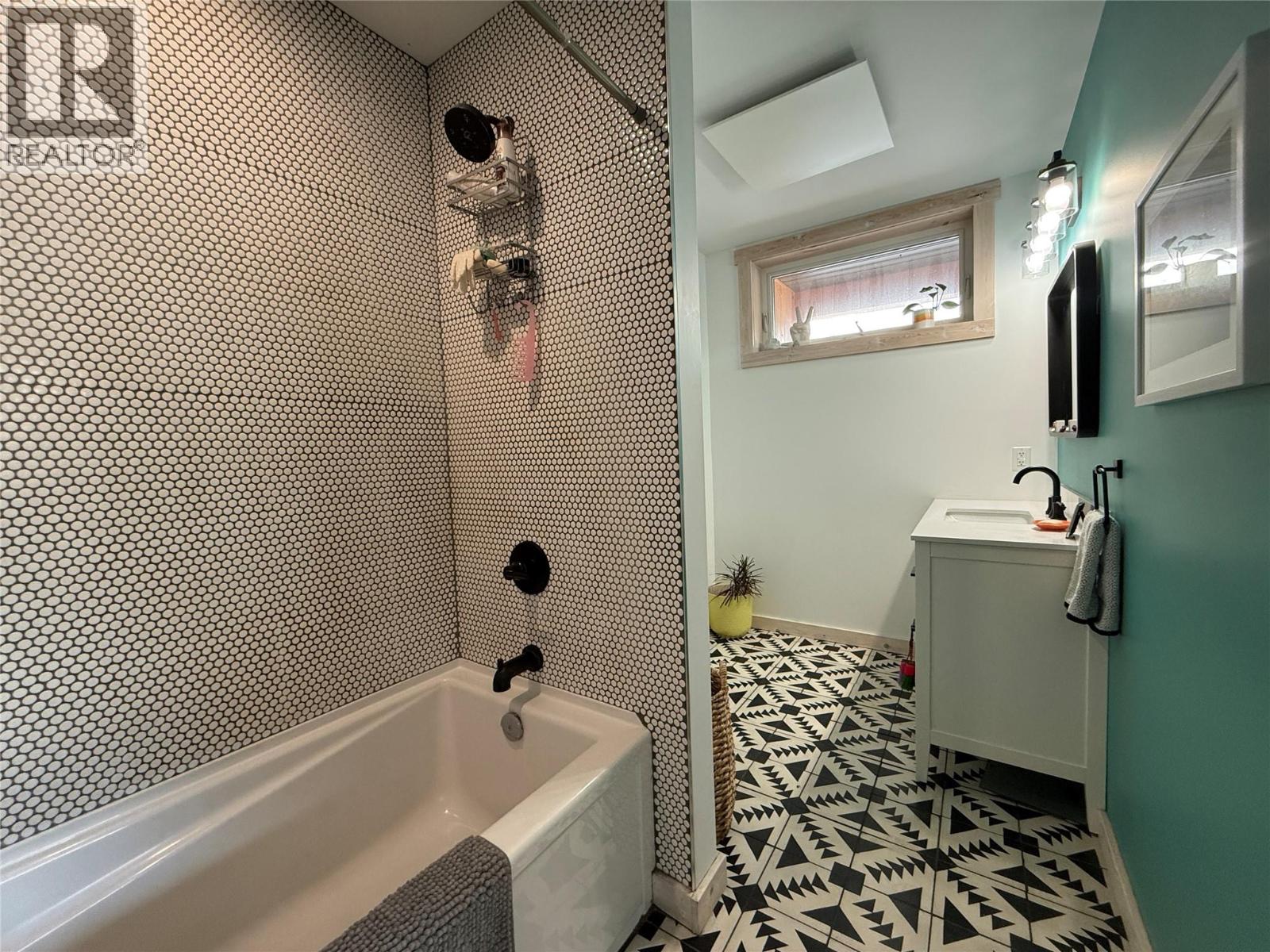 63 Deer Park Avenue, Kimberley, British Columbia V1A 2J3 - Photo 16 - 10364689