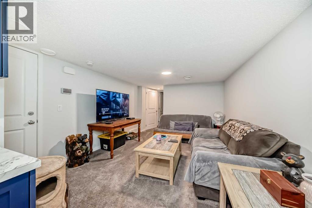 36 Edith Gate Nw, Calgary, Alberta  T3R 1Z2 - Photo 4 - A2261503