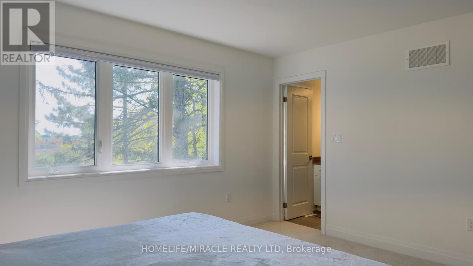 9 Briar Court, Halton Hills, Ontario  L7G 0P5 - Photo 9 - W12425734