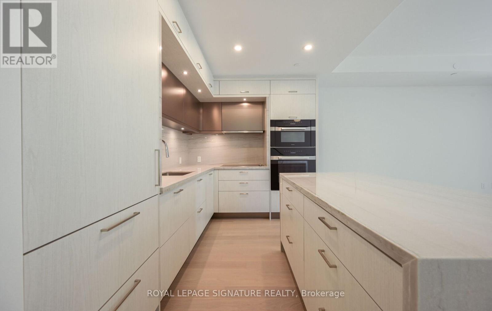 105 - 10 In On The Park Drive, Toronto, Ontario  M3C 0P9 - Photo 16 - C12441489