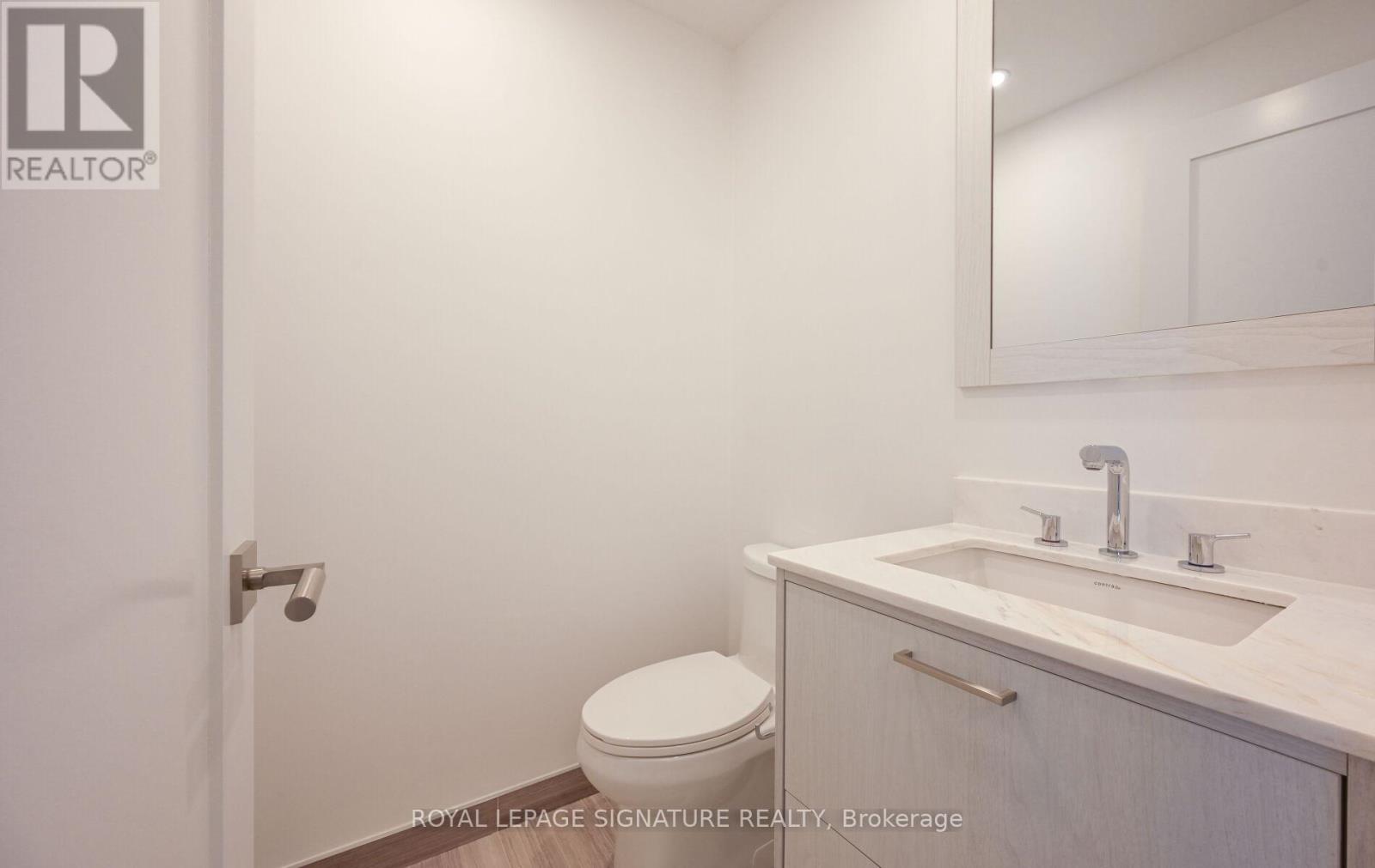 105 - 10 In On The Park Drive, Toronto, Ontario  M3C 0P9 - Photo 18 - C12441489