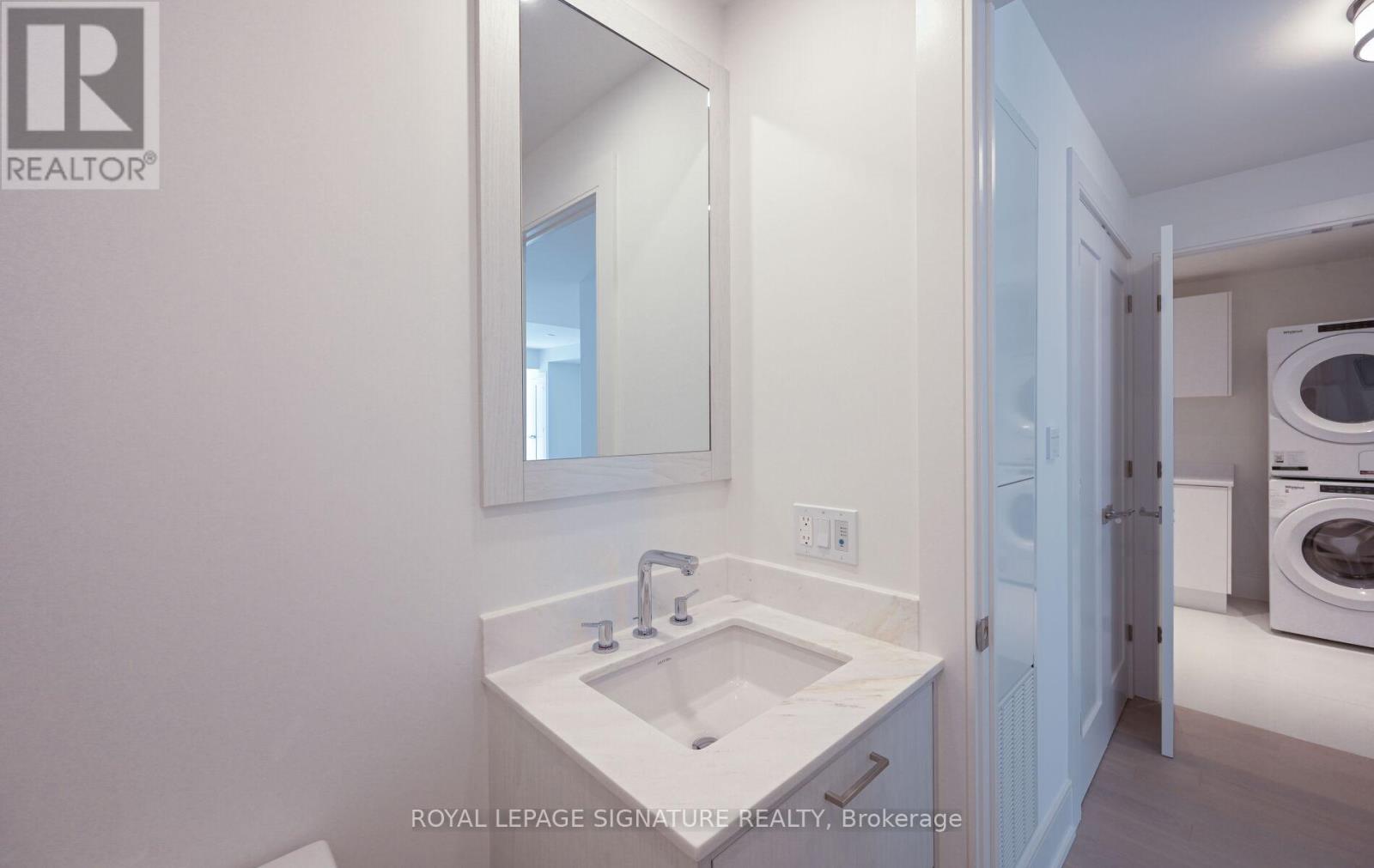 105 - 10 In On The Park Drive, Toronto, Ontario  M3C 0P9 - Photo 19 - C12441489