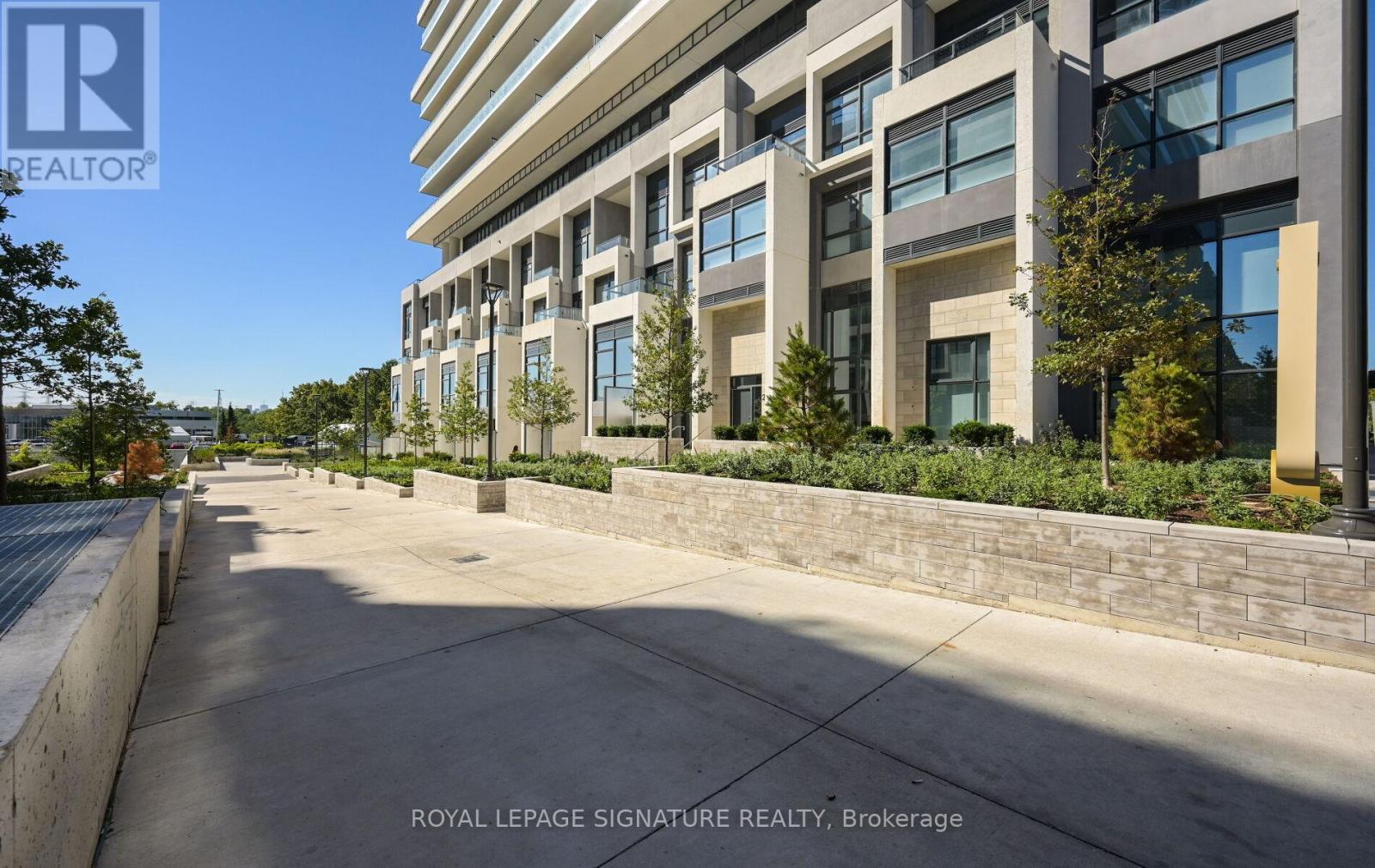 105 - 10 In On The Park Drive, Toronto, Ontario  M3C 0P9 - Photo 33 - C12441489