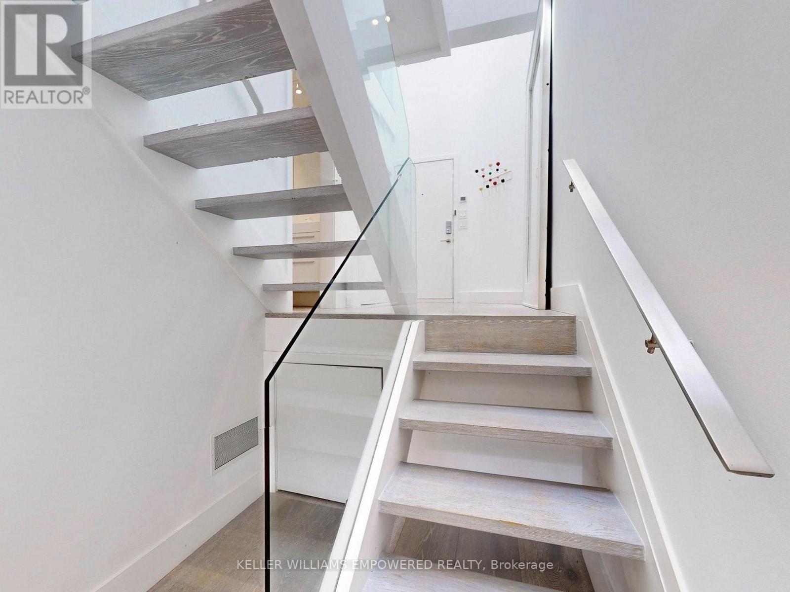 41 Berryman Street, Toronto, Ontario  M5R 1M7 - Photo 7 - C12441494