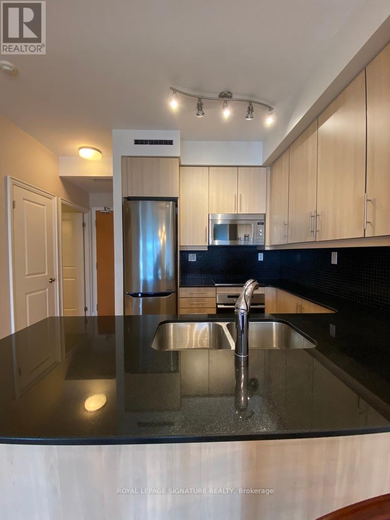 407 - 1 Bedford Road, Toronto, Ontario  M5R 2B5 - Photo 14 - C12441527