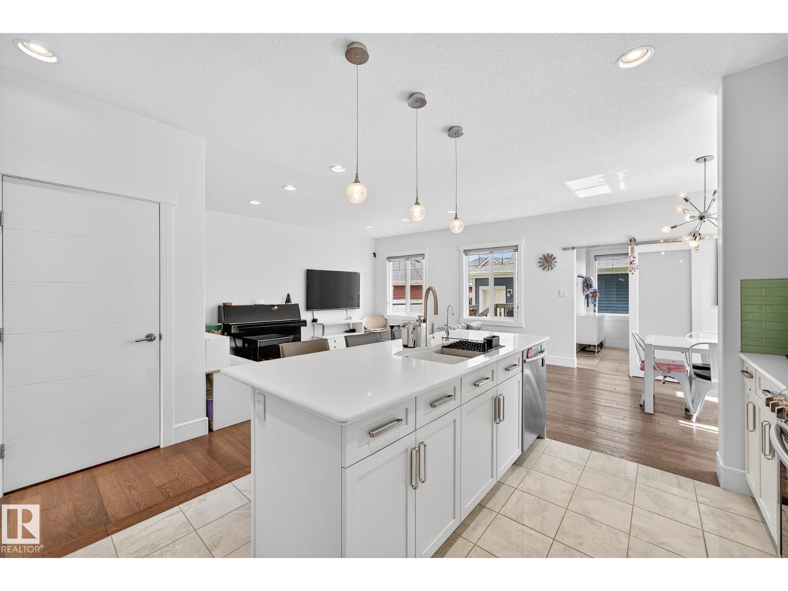 5203 Admiral Walter Hose St Nw, Edmonton, Alberta  T5E 6T5 - Photo 23 - E4460531