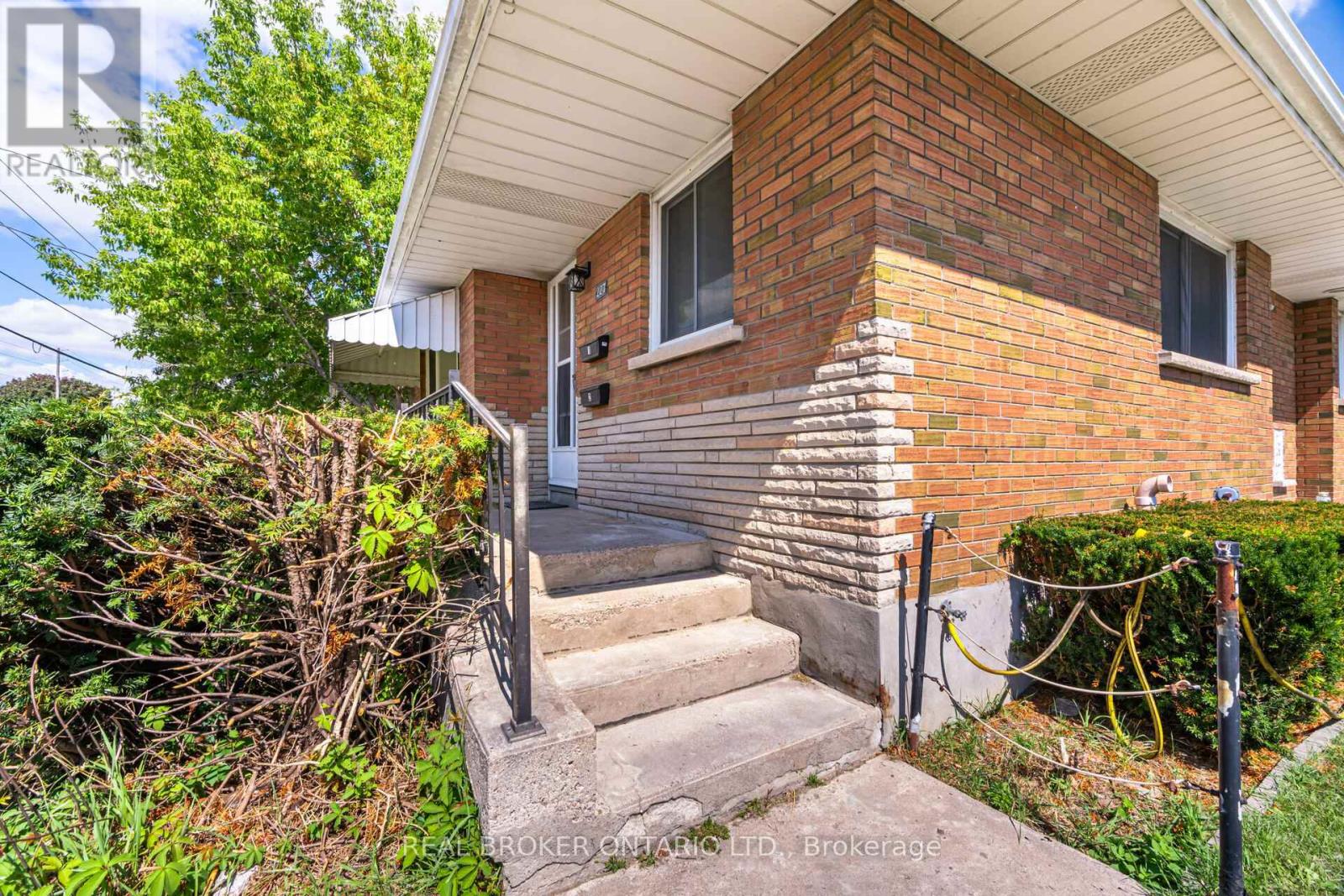 Main - 227 Stevenson Road N, Oshawa, Ontario  L1J 5M8 - Photo 3 - E12441487