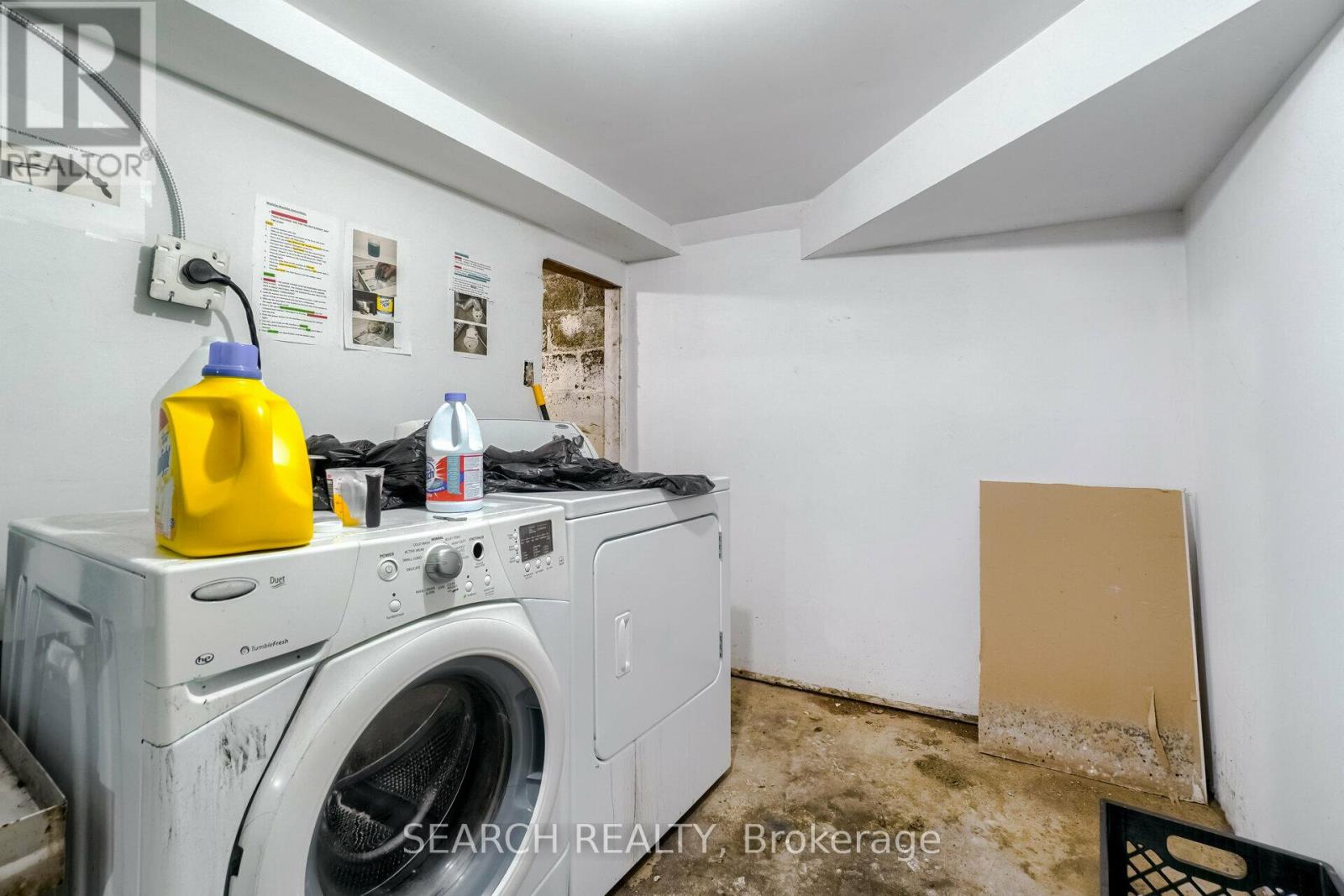 1614 Queen Street E, Toronto (Woodbine Corridor), Ontario  M4L 1G3 - Photo 18 - E12441520