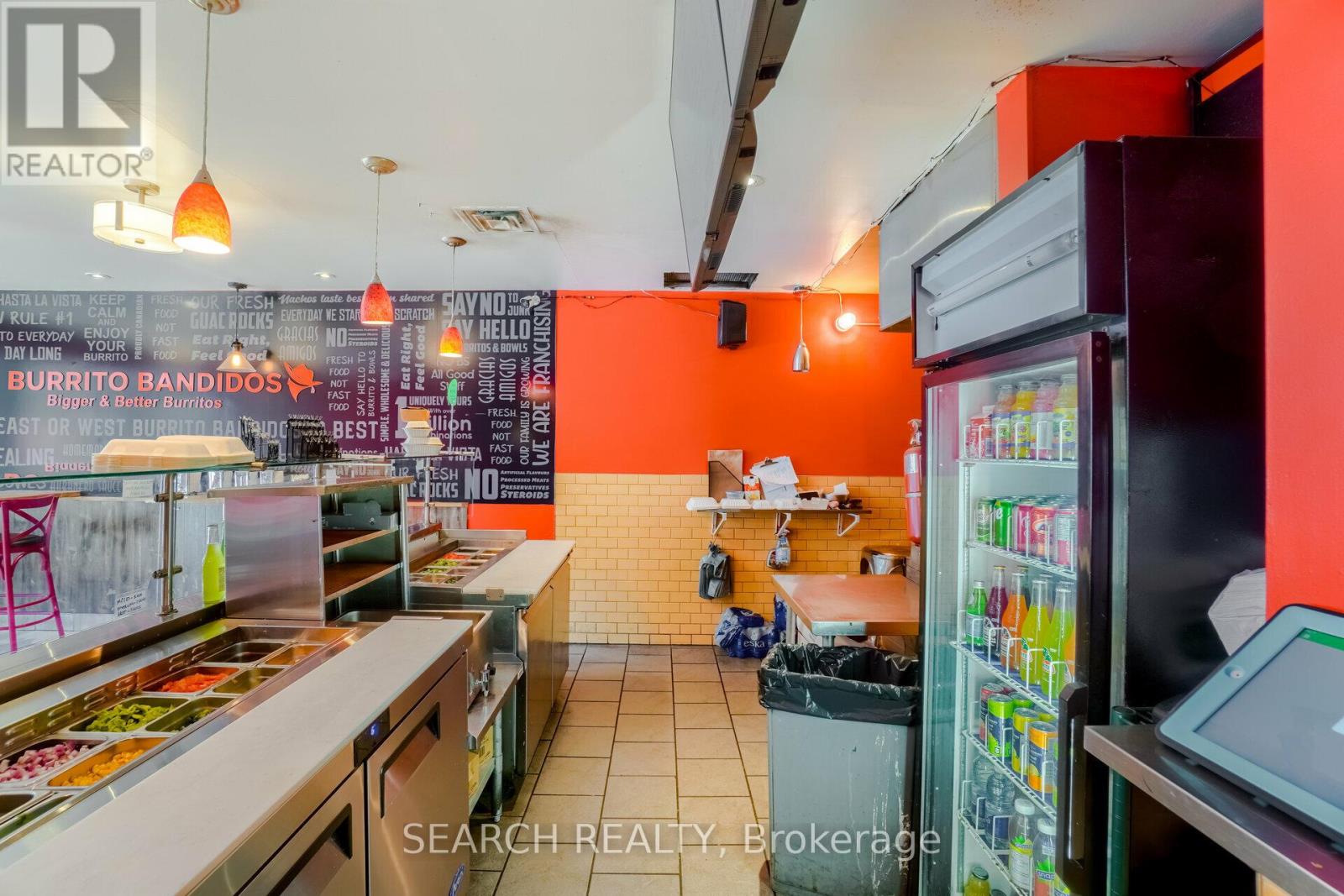 1614 Queen Street E, Toronto (Woodbine Corridor), Ontario  M4L 1G3 - Photo 9 - E12441520