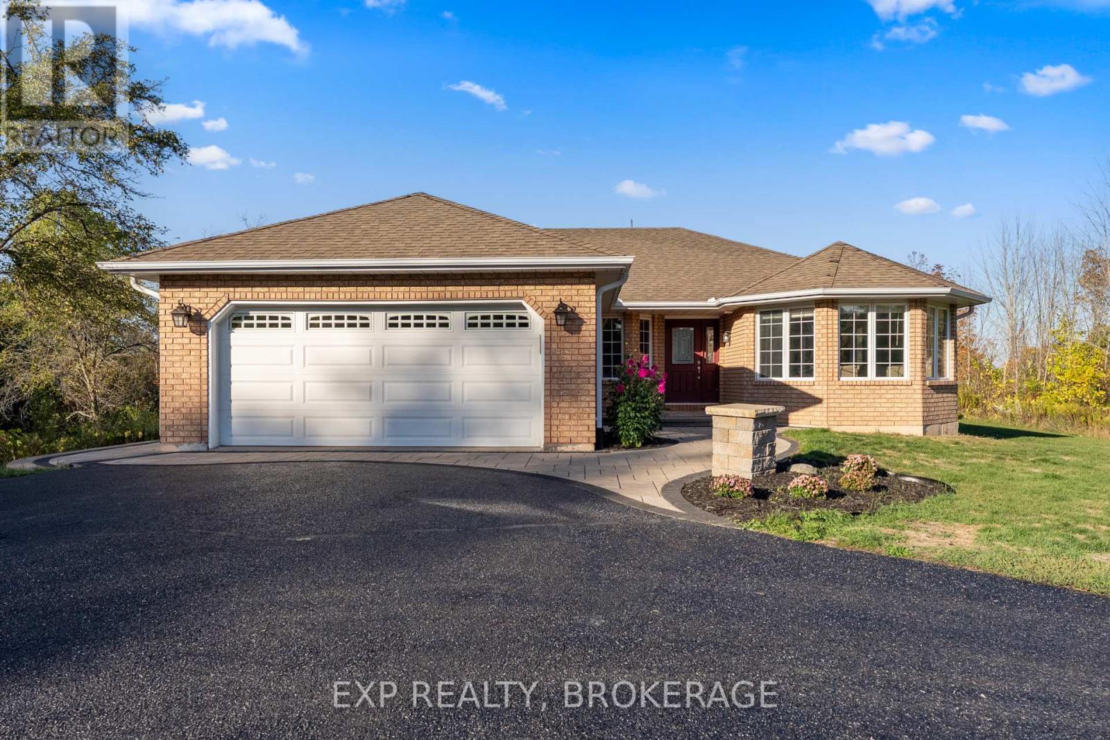 53 GUMBY LANE, Quinte West, Ontario
