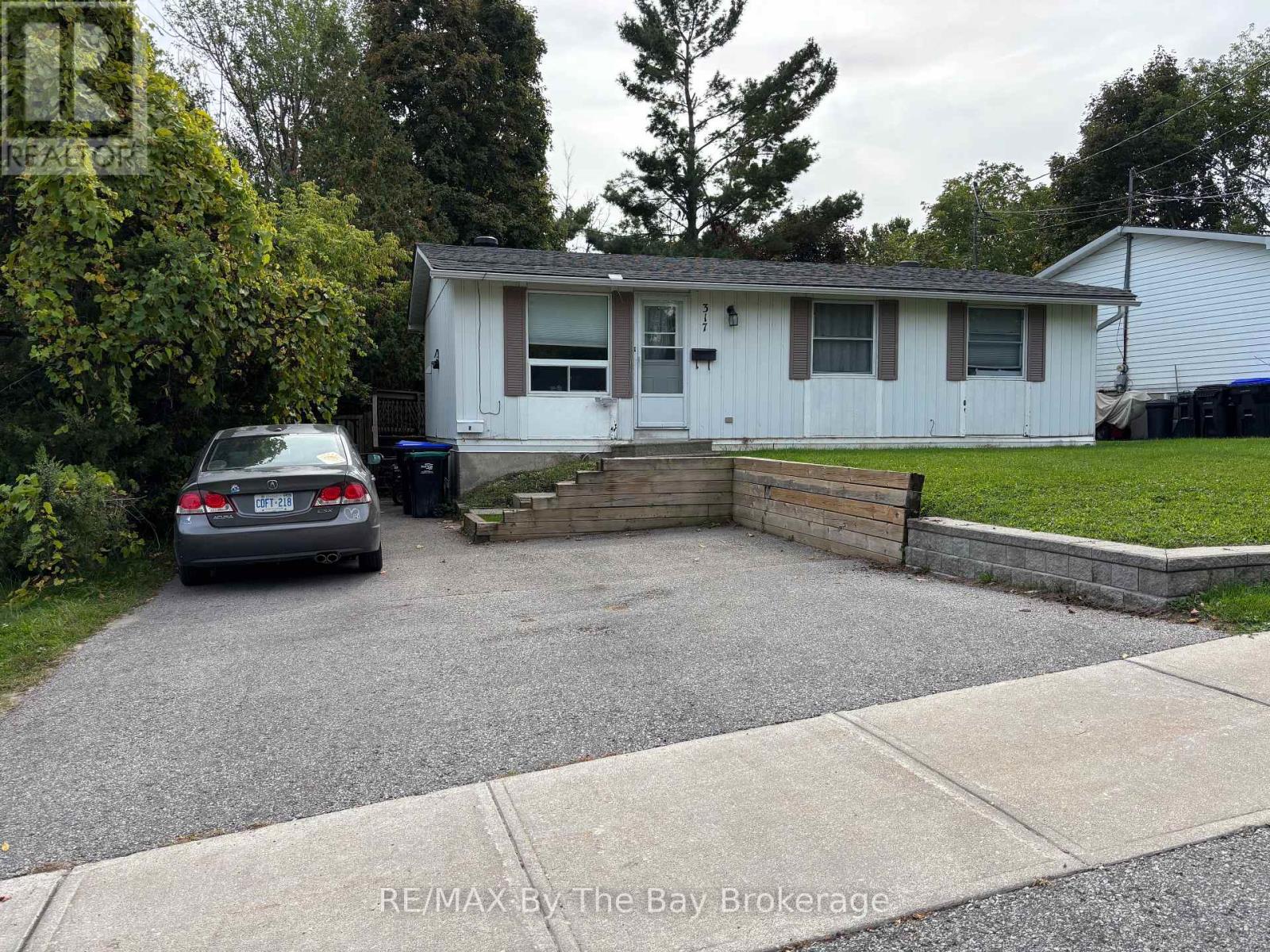 317 Hugel Avenue, Midland, Ontario  L4R 1T5 - Photo 7 - S12441589