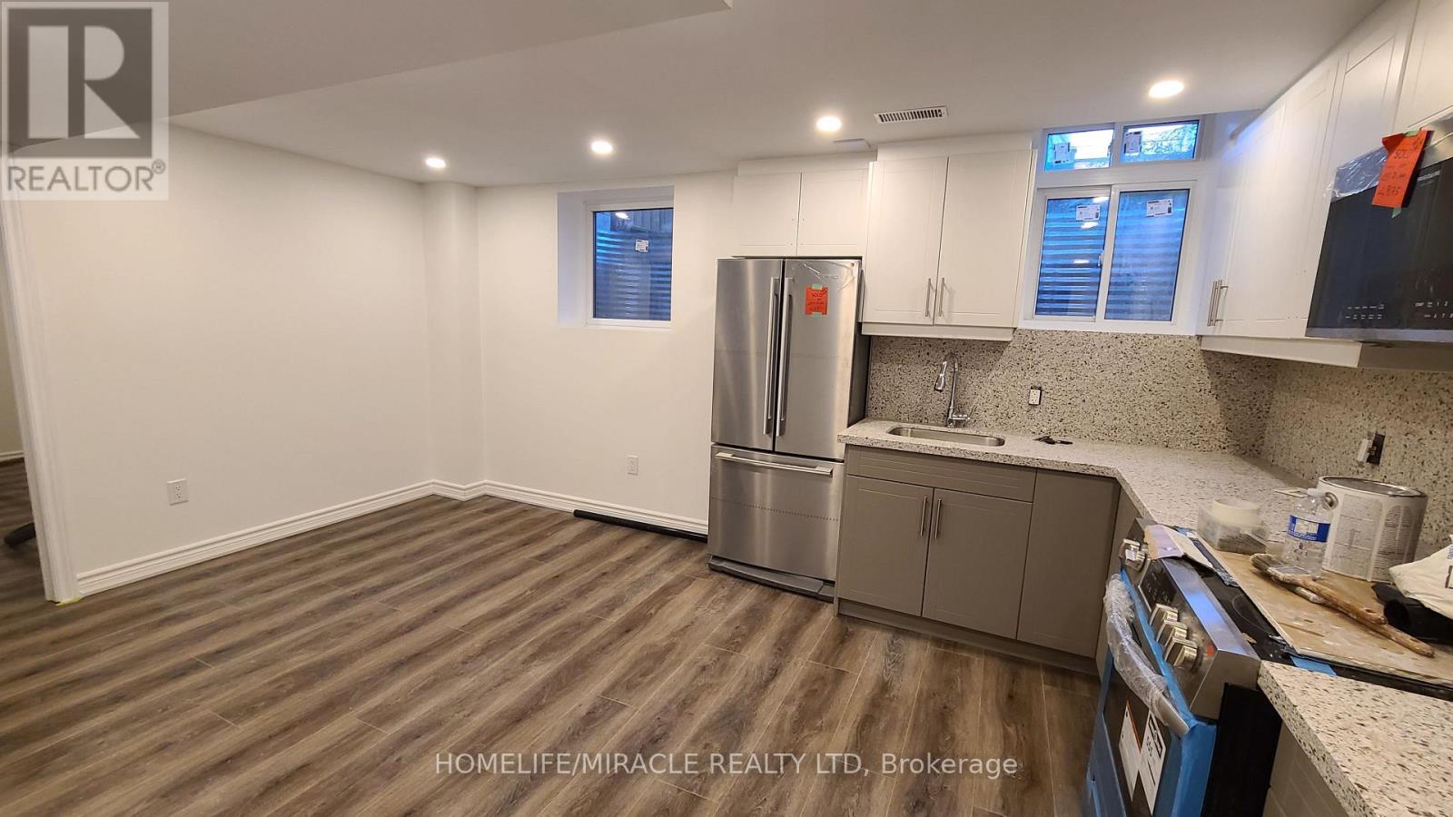 35 Vellore Woods Boulevard, Vaughan, Ontario  L4H 1Y6 - Photo 7 - N12441501