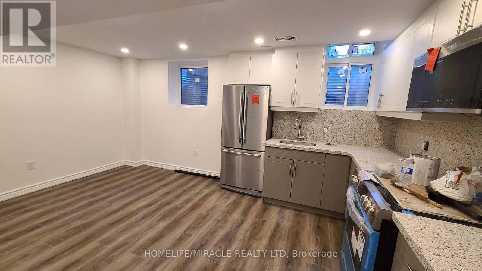 35 Vellore Woods Boulevard, Vaughan, Ontario  L4H 1Y6 - Photo 8 - N12441501