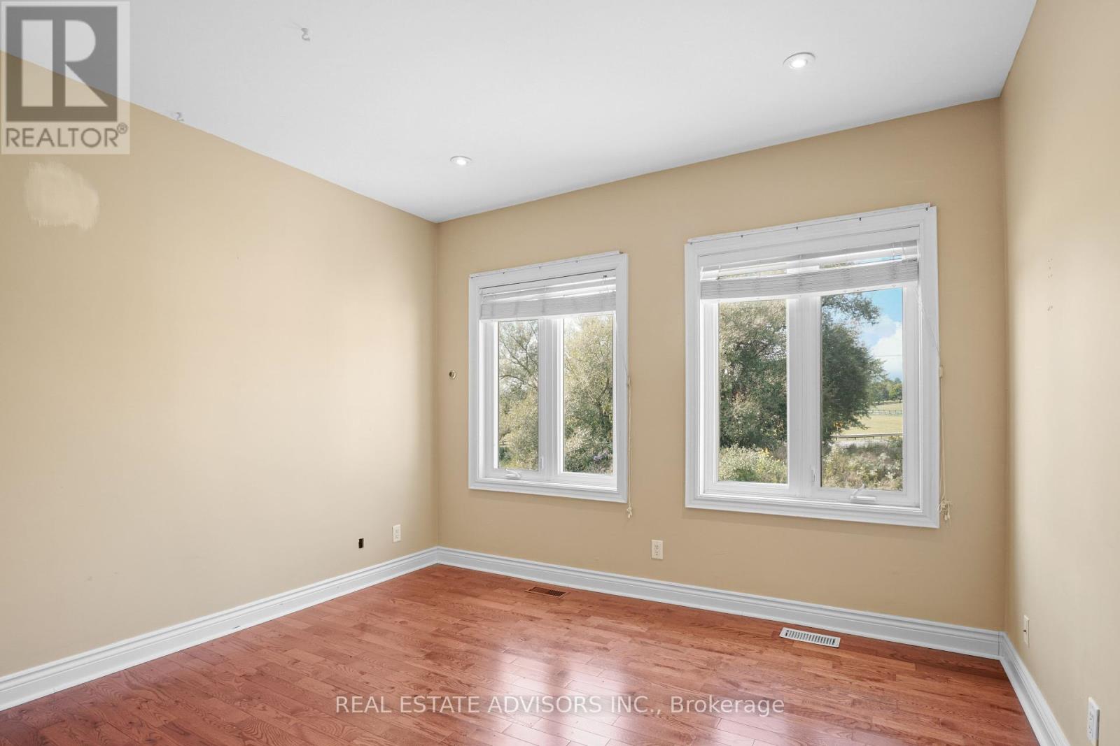 20 Bells Lake Road, King, Ontario  L0G 1T0 - Photo 13 - N12441510