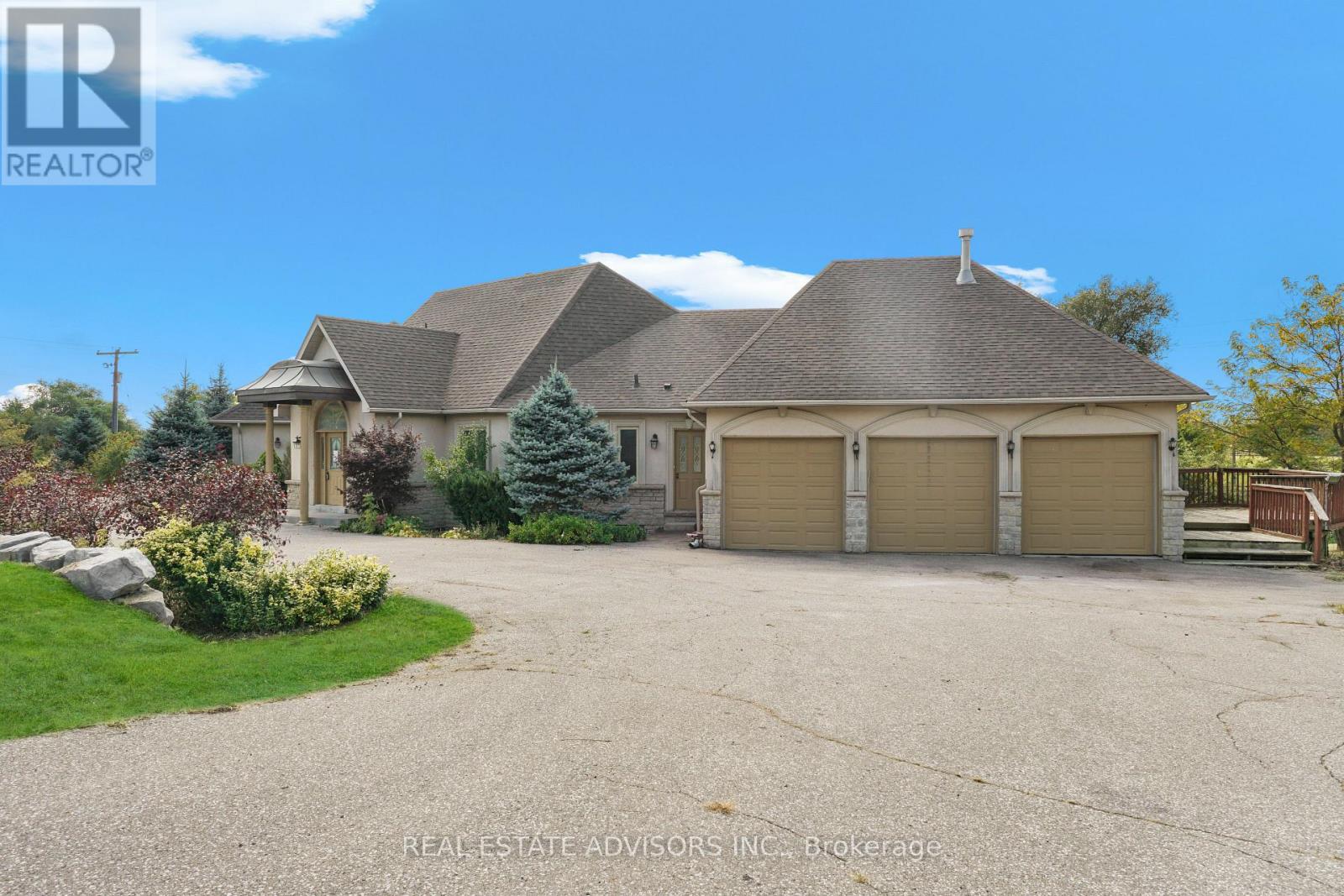 20 Bells Lake Road, King, Ontario  L0G 1T0 - Photo 2 - N12441510
