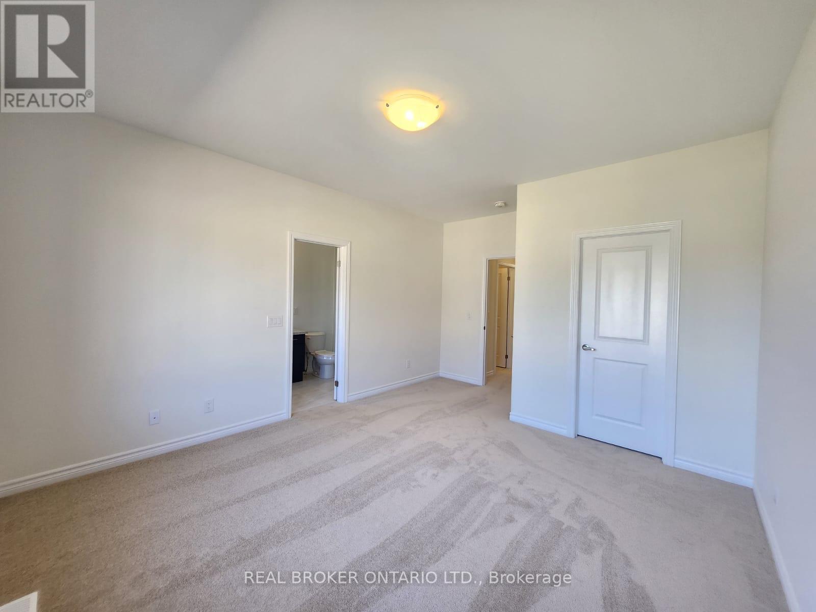 17 Freeman Williams Street, Markham, Ontario  L6C 3M7 - Photo 13 - N12441523