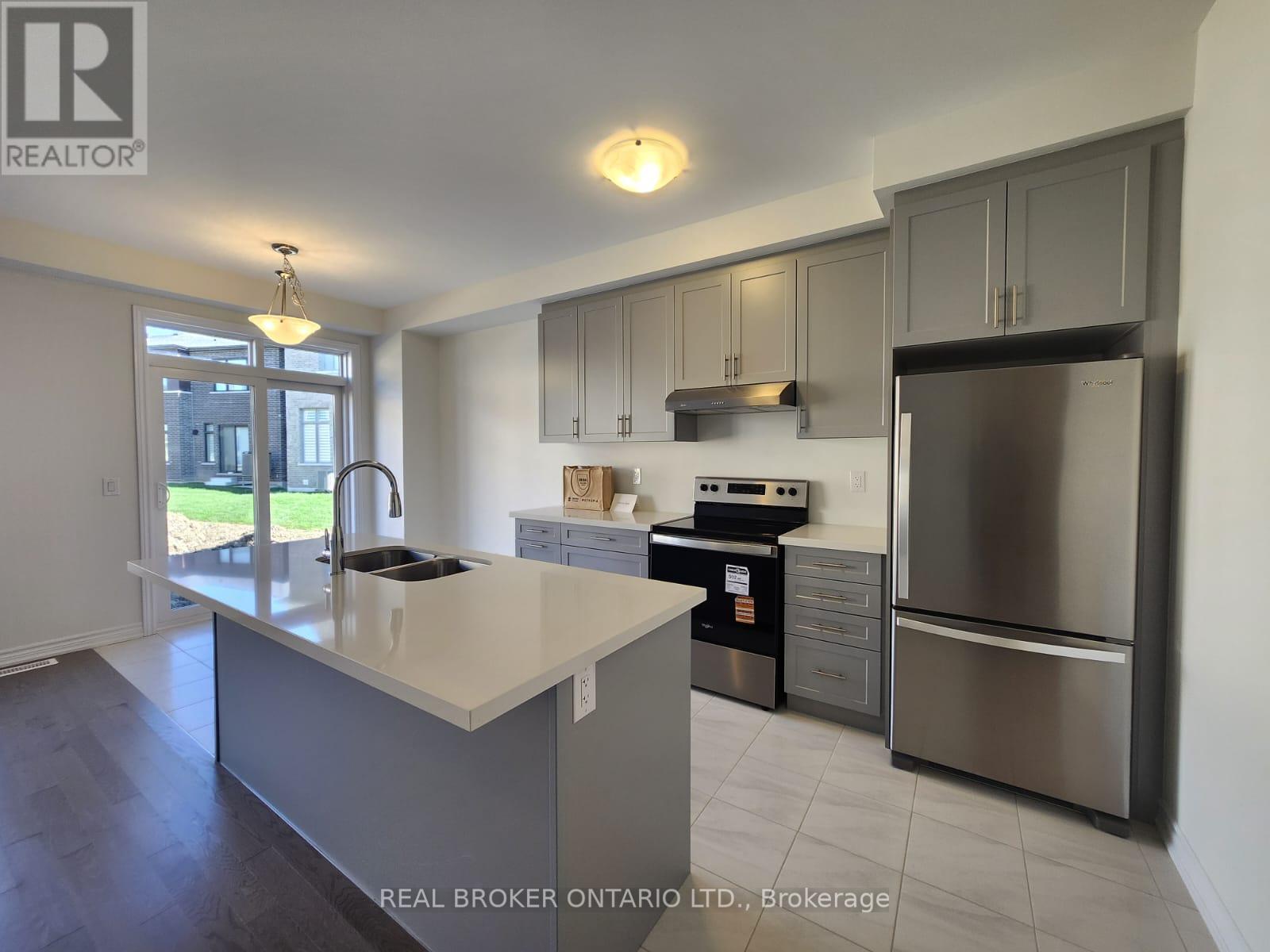 17 Freeman Williams Street, Markham, Ontario  L6C 3M7 - Photo 2 - N12441523